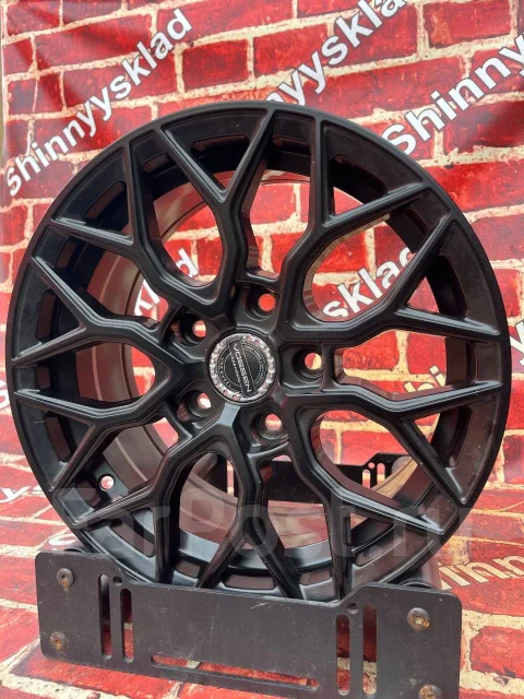 Vossen LC-106. 7.0x15", 5x114.3, ET35, �� 67,1���. ����