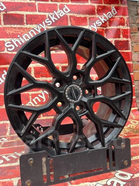 Vossen LC-106. 7.0x15", 5x114.3, ET35, �� 67,1���. ����