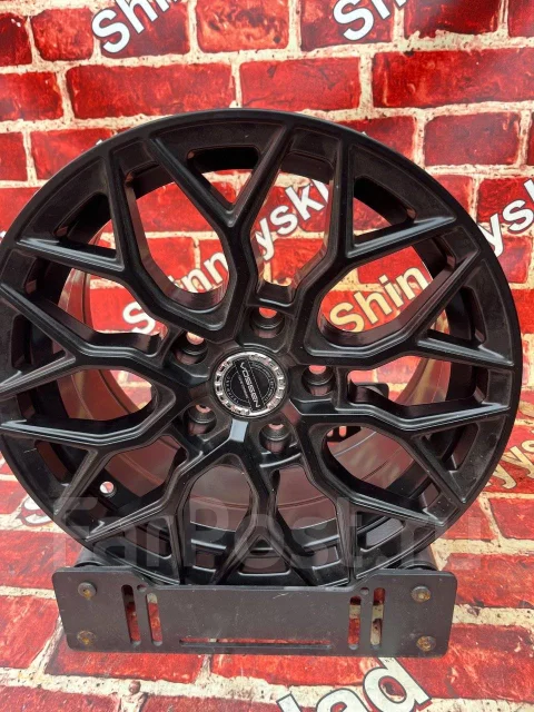 Vossen LC-106. 7.0x15", 5x114.3, ET35, �� 67,1���. ����