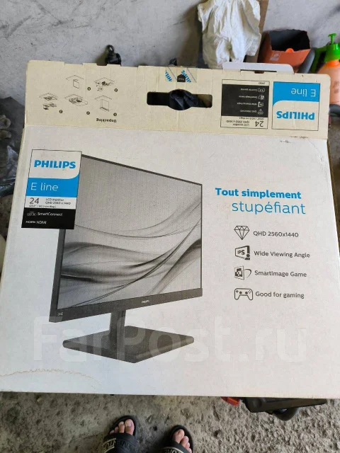 Philips. 23.8" ����