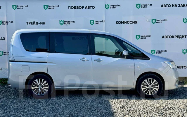 Nissan Serena. �������, ��������, 2.0 (147��.�.), ������, 180 000����. �� ����