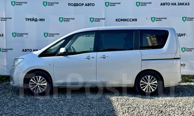 Nissan Serena. �������, ��������, 2.0 (147��.�.), ������, 180 000����. �� ����