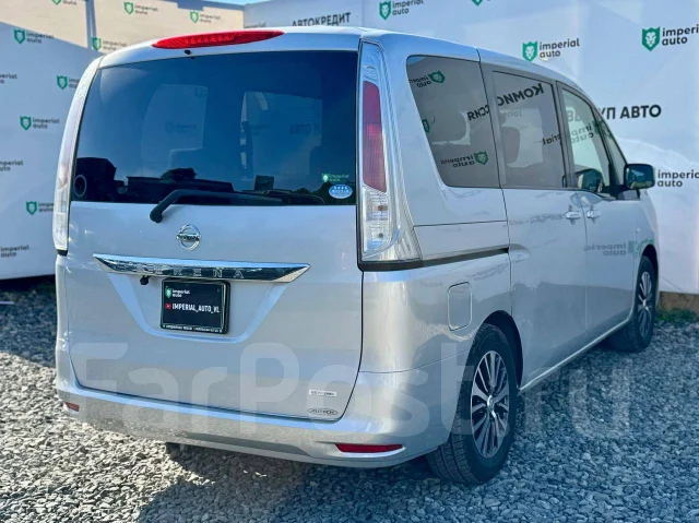 Nissan Serena. �������, ��������, 2.0 (147��.�.), ������, 180 000����. �� ����