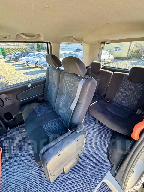 Nissan Serena. �������, ��������, 2.0 (147��.�.), ������, 180 000����. �� ����