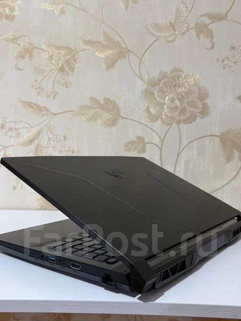MSI Bravo 15 C7VE. 15.6", 144����, ��� 8 ��, ���� 512���, WiFi: 1, Bluetooth: 1 ����