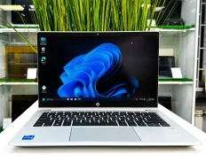 HP ProBook 640 G8. 14", 2,4����, ��� 8 ��, ���� 512���, WiFi: 1, Bluetooth: 1, ����������� �� 5��. ����