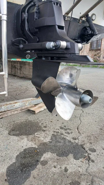 Yamaha FR-27. 1993 ���, ����� 9��., ��������� ������������, 250��.�., ������ ����