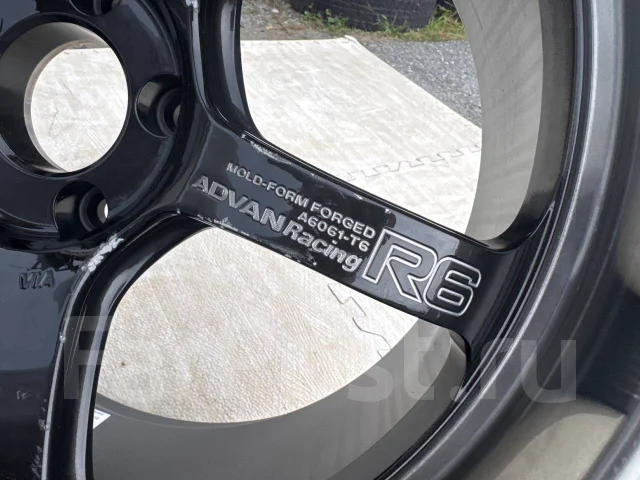 Advan Racing R6. 10.5x20", 5x114.3, ET24, �� 73���. ����