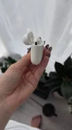 Apple AirPods ����