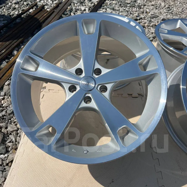 Fabulous Various. 8.0/9.0x19", 5x114.3, ET38/36, �� 73,1���. ����
