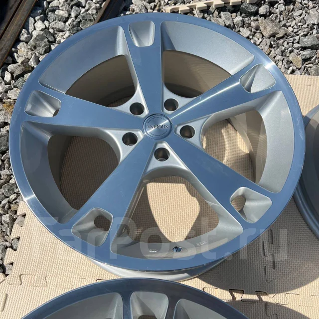 Fabulous Various. 8.0/9.0x19", 5x114.3, ET38/36, �� 73,1���. ����