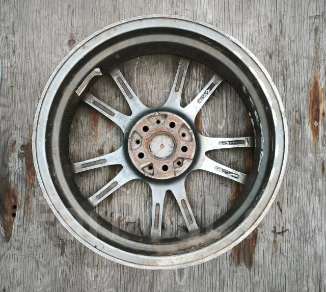 GAT Creative Specialists. 7.0x17", 5x100, ET48, �� 66���. ����