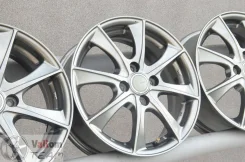 Autobacs Seven Leben