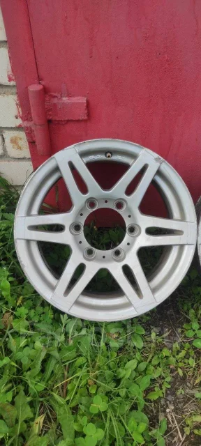 Bridgestone Liufeng. 7.0x15", 6x139.7, ET5 ����
