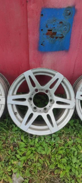 Bridgestone Liufeng. 7.0x15", 6x139.7, ET5 ����