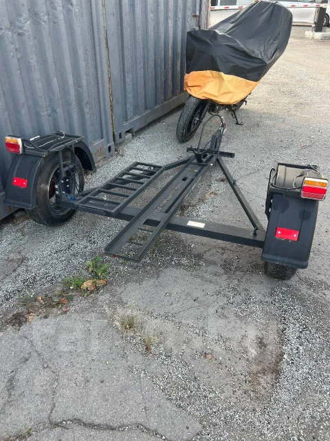 GTS-Trailer. �/�: 700���., �����: 70���. ����