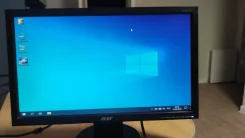 Acer. 19" ����