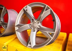 Speedline. 8.5x19", 5x112, ET32, �� 66,6���. ����
