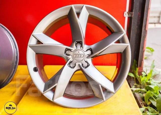 Speedline. 8.5x19", 5x112, ET32, �� 66,6���. ����