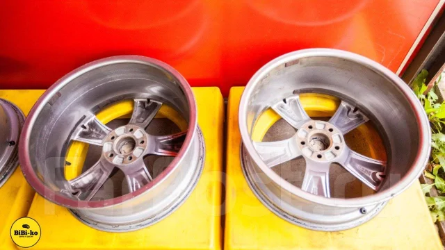Speedline. 8.5x19", 5x112, ET32, �� 66,6���. ����
