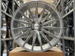 Vossen VFS-2. 8.0x18", 4x100, ET40, �� 73,1���. ��� ����� �� �����-���������� ����