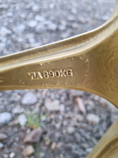 AVS Model 7. 8.0/9.0x17", 5x114.3, ET30/38 ����