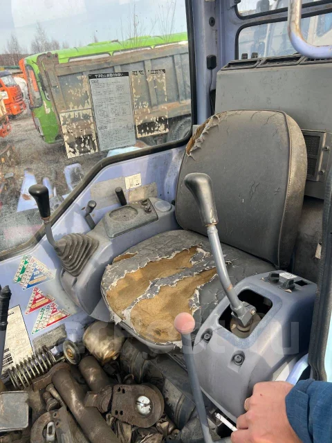 Komatsu PC75UU-2 ����