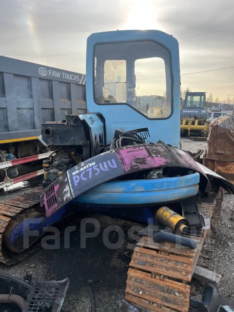 Komatsu PC75UU-2 ����