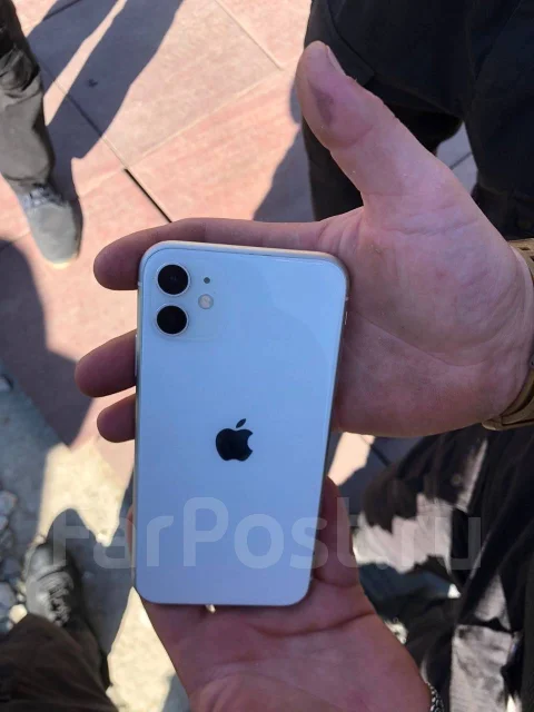 Apple iPhone 11. �/�, 128 ��, �����, 4G LTE ����