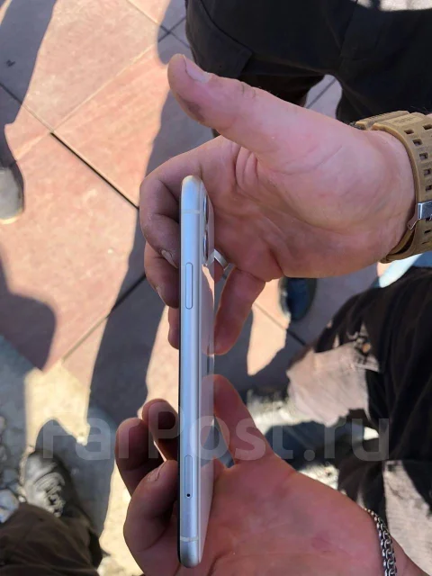 Apple iPhone 11. �/�, 128 ��, �����, 4G LTE ����