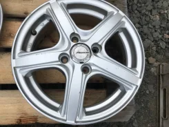 Dunlop Plencia. 5.5x14", 4x100, ET50 ����