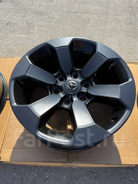 Mopar. 8.0x18", 6x139.7, ET19, �� 77,8���. ����
