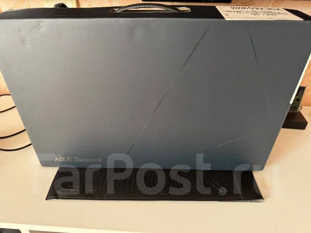 Asus ZenBook 15 OLED UM3504DA. 15.6", 4,8����, ��� 16 ��, ���� 1 000���, WiFi: 1, Bluetooth: 1, ����������� �� 9��. ����