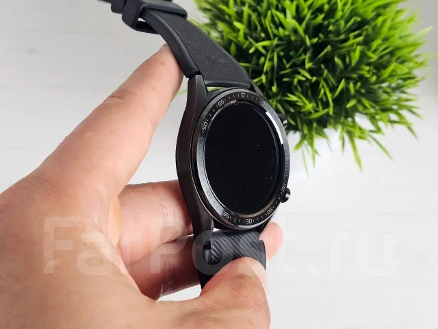 Huawei Watch GT. IP67 ����