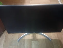 LG. 13", ���������� OLED ����