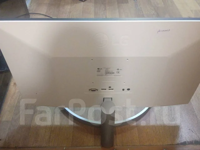 LG. 13", ���������� OLED ����