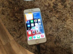 Apple iPhone 7. �/�, 32 ��, ������� ����