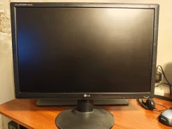 LG. 22", ���������� �� (LCD, LED, QLED) ����