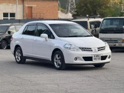 Nissan Tiida Latio. �������, 4wd, 1.5 (109��.�.), ������, 169����. �� ����