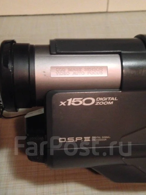 Hitachi VM-E228E ����