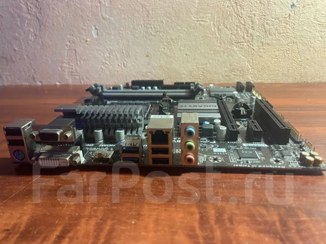 Socket AM3+ ����