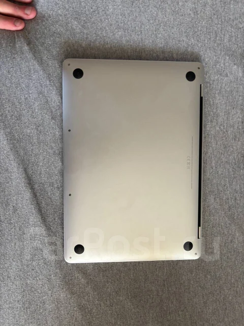 Apple MacBook Pro 13 2020. 13.3", 1����, ��� 8 ��, ���� 280���, WiFi: 1, Bluetooth: 1, ����������� �� 20��. ����