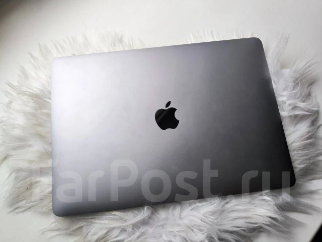 Apple MacBook Air 13 2020 MGN63. 13.3", 3,2����, ��� 8 ��, ���� 256���, WiFi: 1, Bluetooth: 1 ����