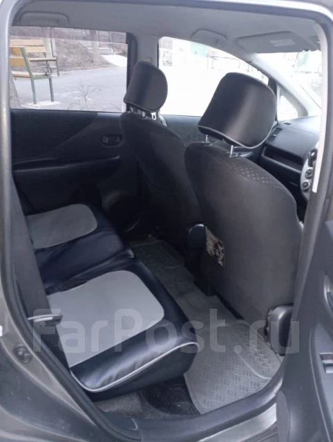 Toyota Ractis. ��������, ��������, 1.0 (110��.�.), ������, 205 000����. �� ����