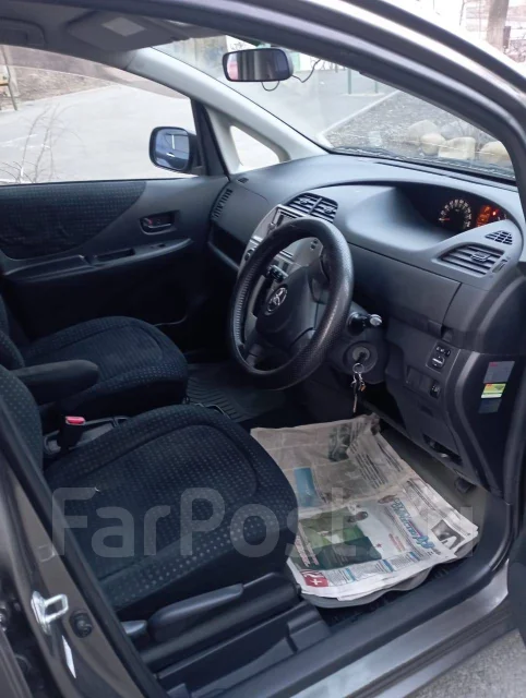 Toyota Ractis. ��������, ��������, 1.0 (110��.�.), ������, 205 000����. �� ����