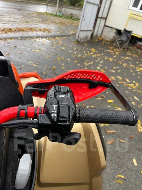 BRP Can-Am Outlander 1000R X MR. �� ����