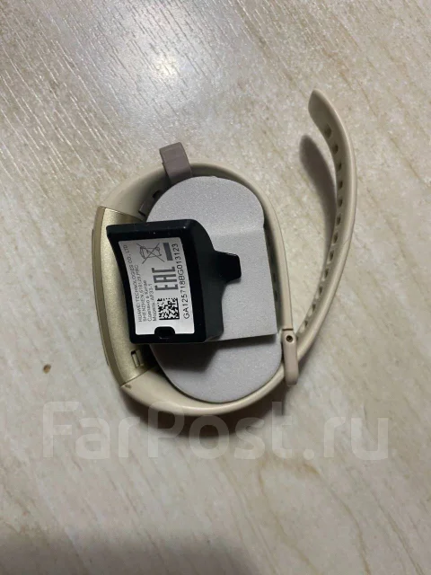 Huawei Band 3 Pro ����