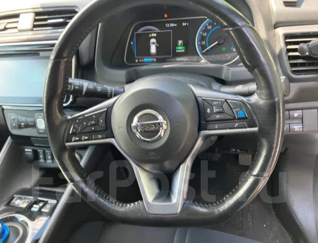 Nissan Leaf. ZE1, EM57 ����