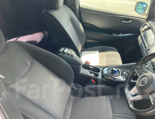 Nissan Leaf. ZE1, EM57 ����