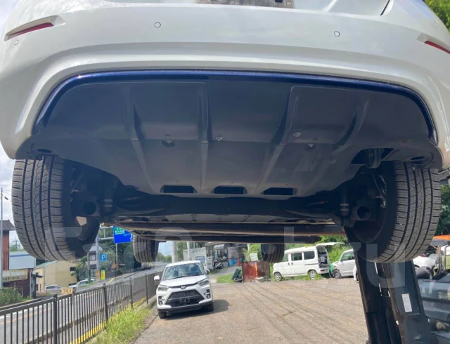 Nissan Leaf. ZE1, EM57 ����